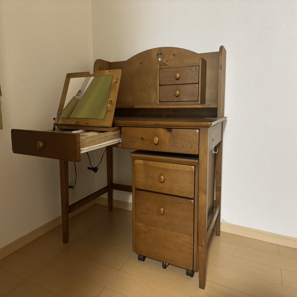 和歌山から届いた思い出の品──叶わなかった学習机リメイクのご相談