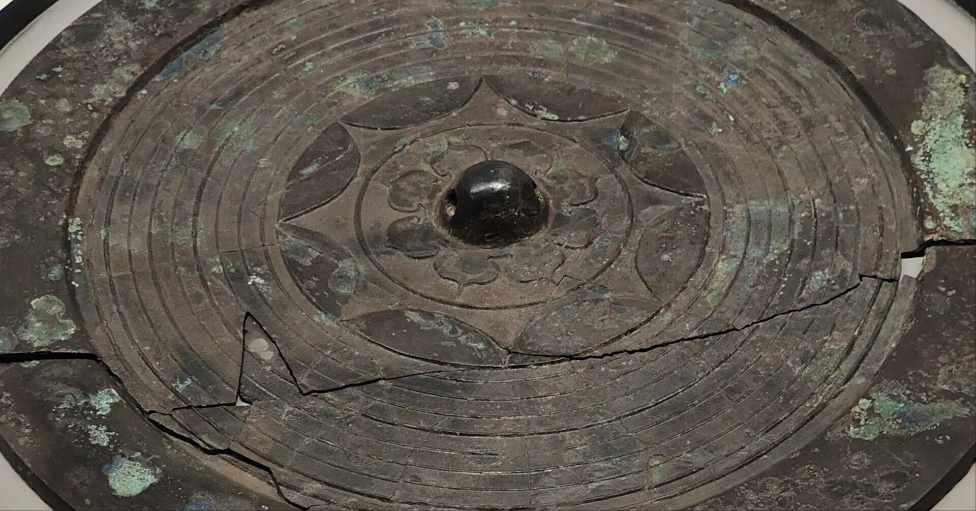 第2章 黄金の島の女王 ～平原の女王と銅鏡の謎～｜国宝info
