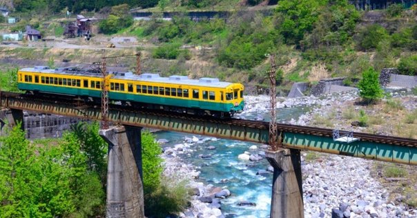 芸備線写真集2[承継] 〜アムール、鉄道愛の写真集〜｜今井出版