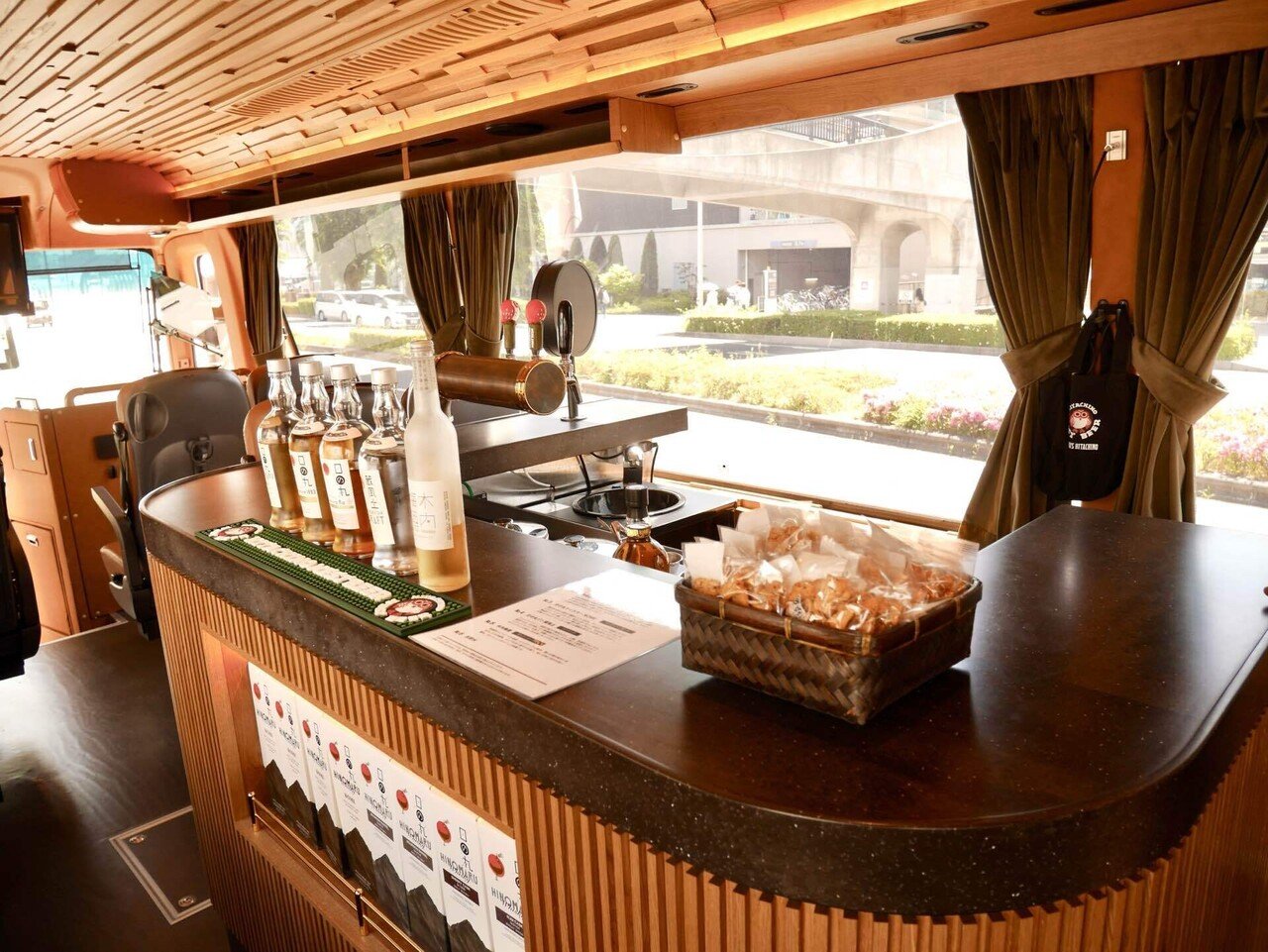 バーカウンター 呑兵衛、BAR BUS HITACHINO(バーバス常陸野)に乗る｜ranko9632