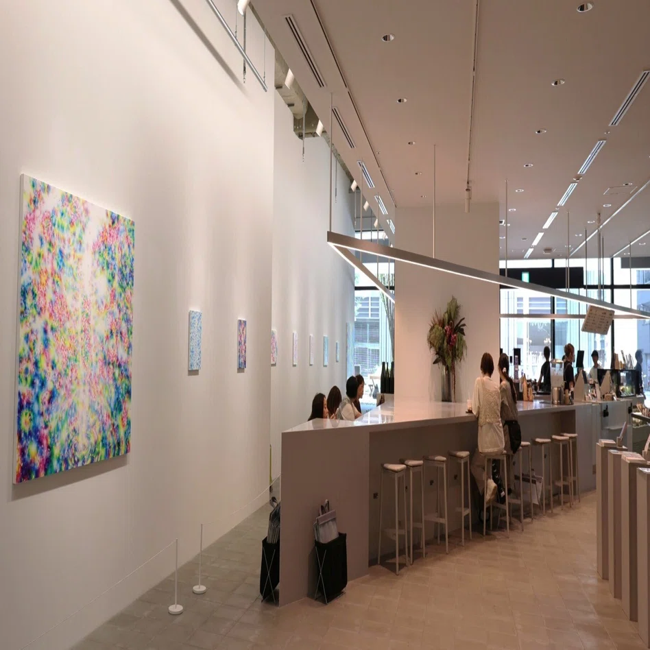 空間の隙間から発つ出逢いの旅 -塚本智也 個展「Journey of Encounters