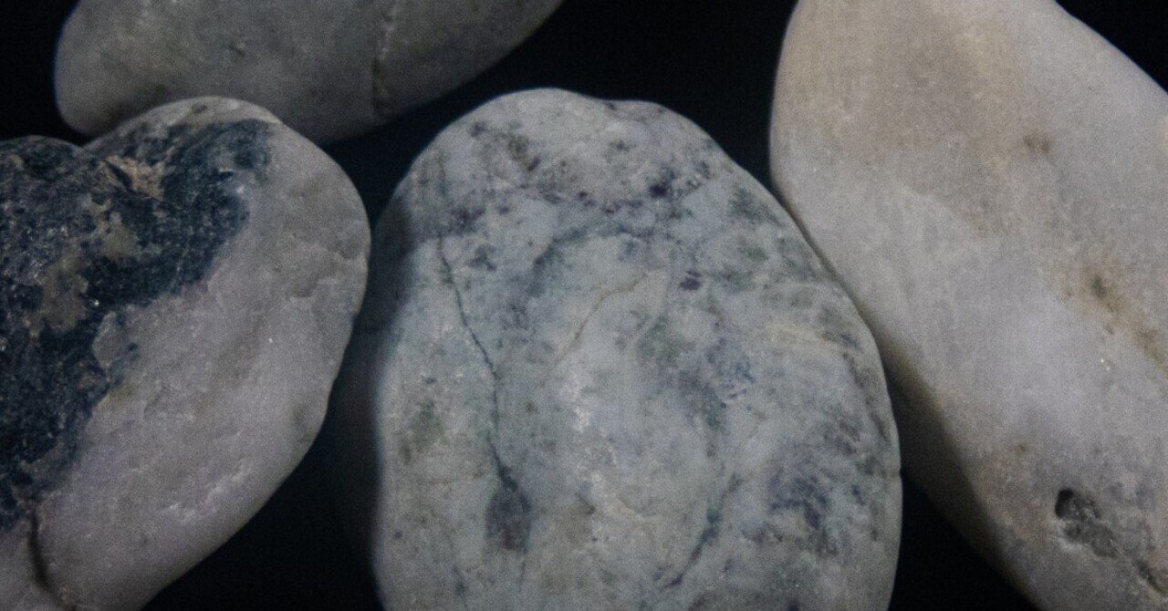 富山県ヒスイ海岸で採集した石の紹介｜Chihiro_F