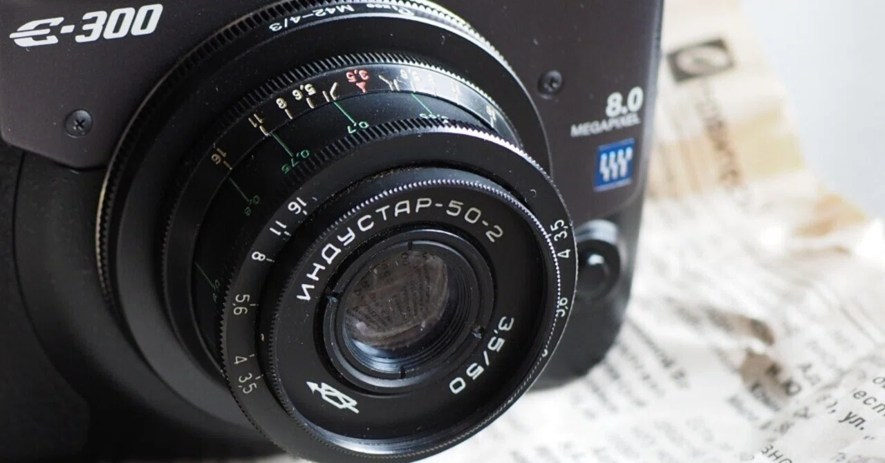 E-300 with INDUSTAR-50-2｜cherubino