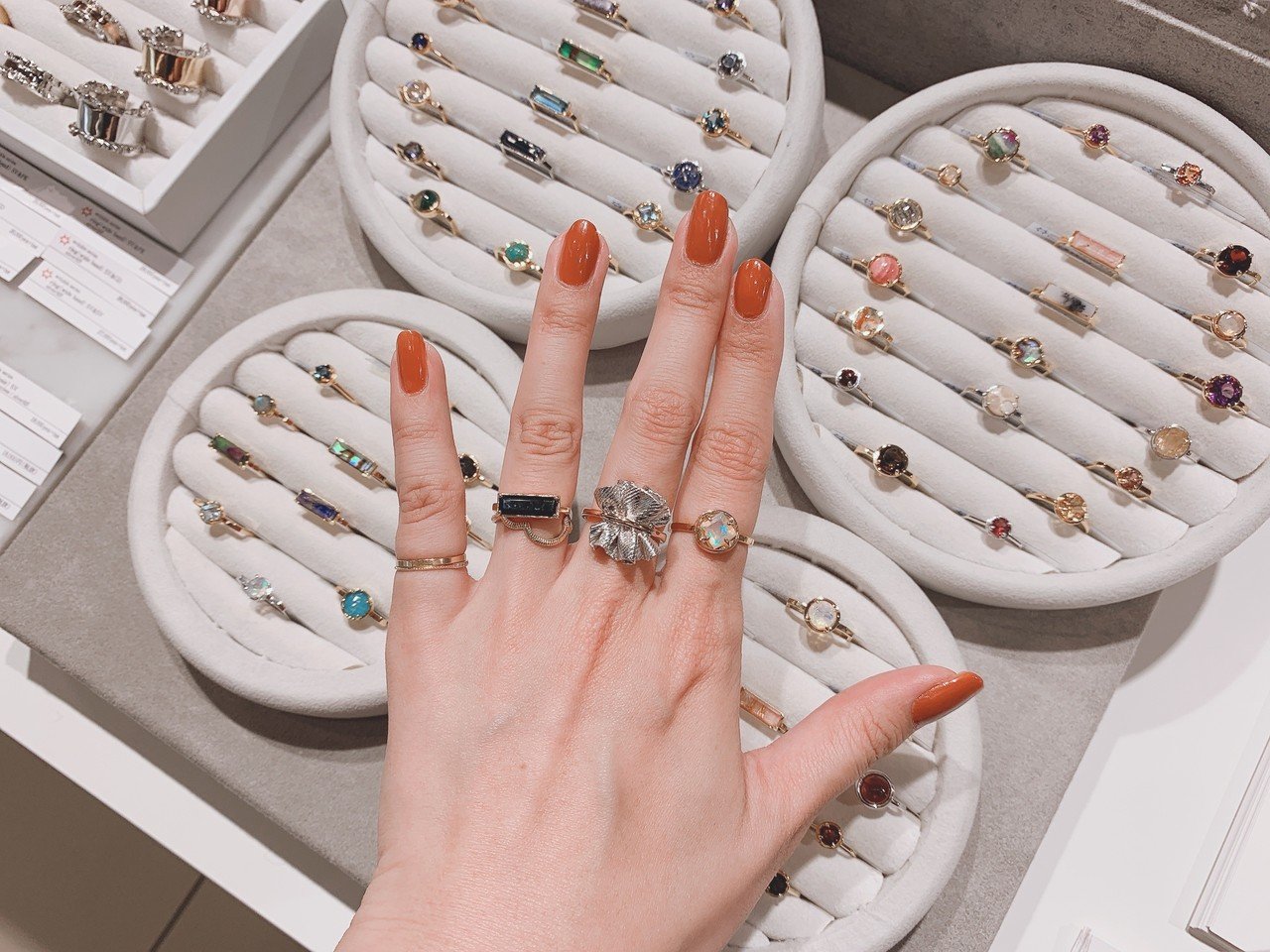 アクセサリーは顔である｜自問自答ファッション通信｜あきや あさみ