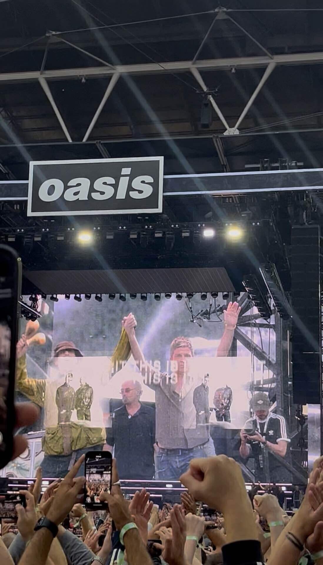 Oasisのライブに行ってきたぞ Wembley Stadium ｜限界ナイトワーカー田中