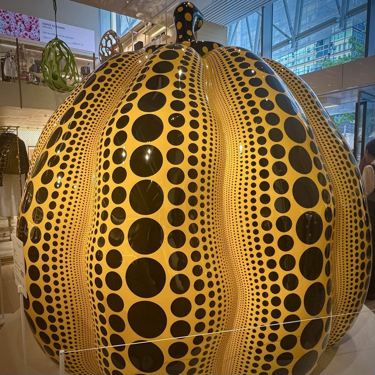 今見るべき「赤」のアート：草間彌生×木梨憲武×横尾忠則｜【シテンラボ