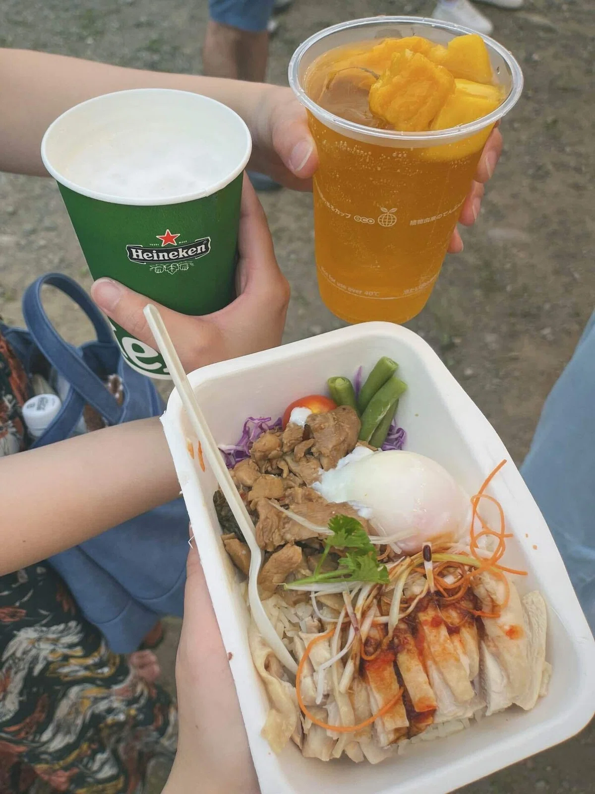 チキンライスガパオコンボの写真