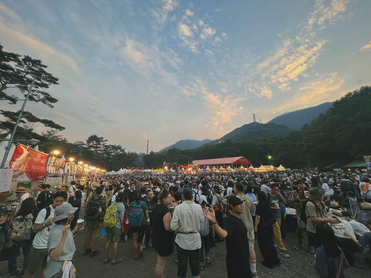 フジロック前夜祭での会場内の写真