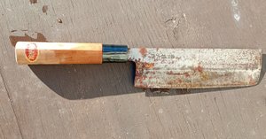 関兼村作 中華包丁を研ぐ｜はっさ