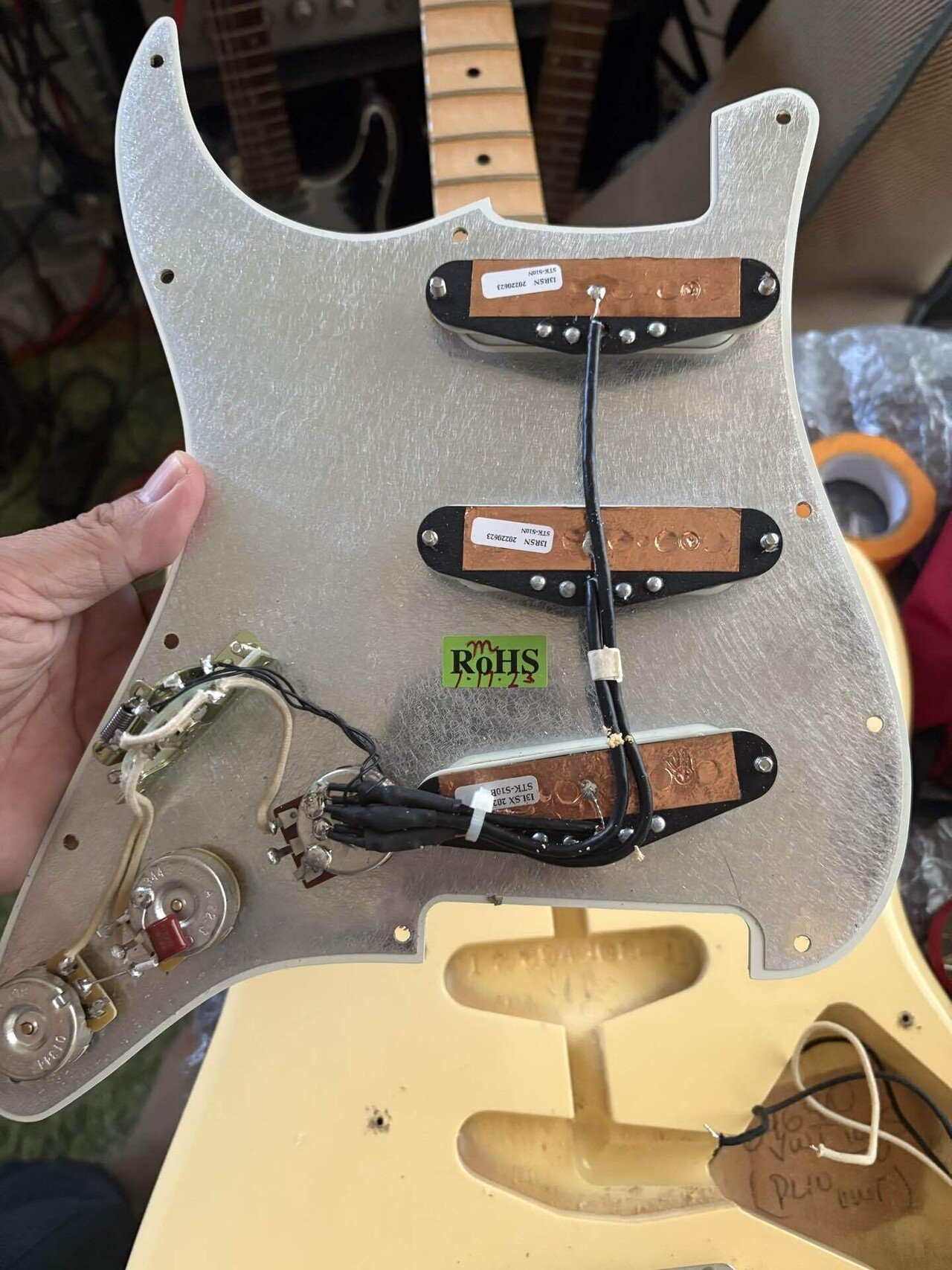 yngwie malmsteen仕様モデル恐らくディマジオHSシリーズ2機搭載？ 2025年最新】ディマジオ hsの人気アイテム - メルカリ
