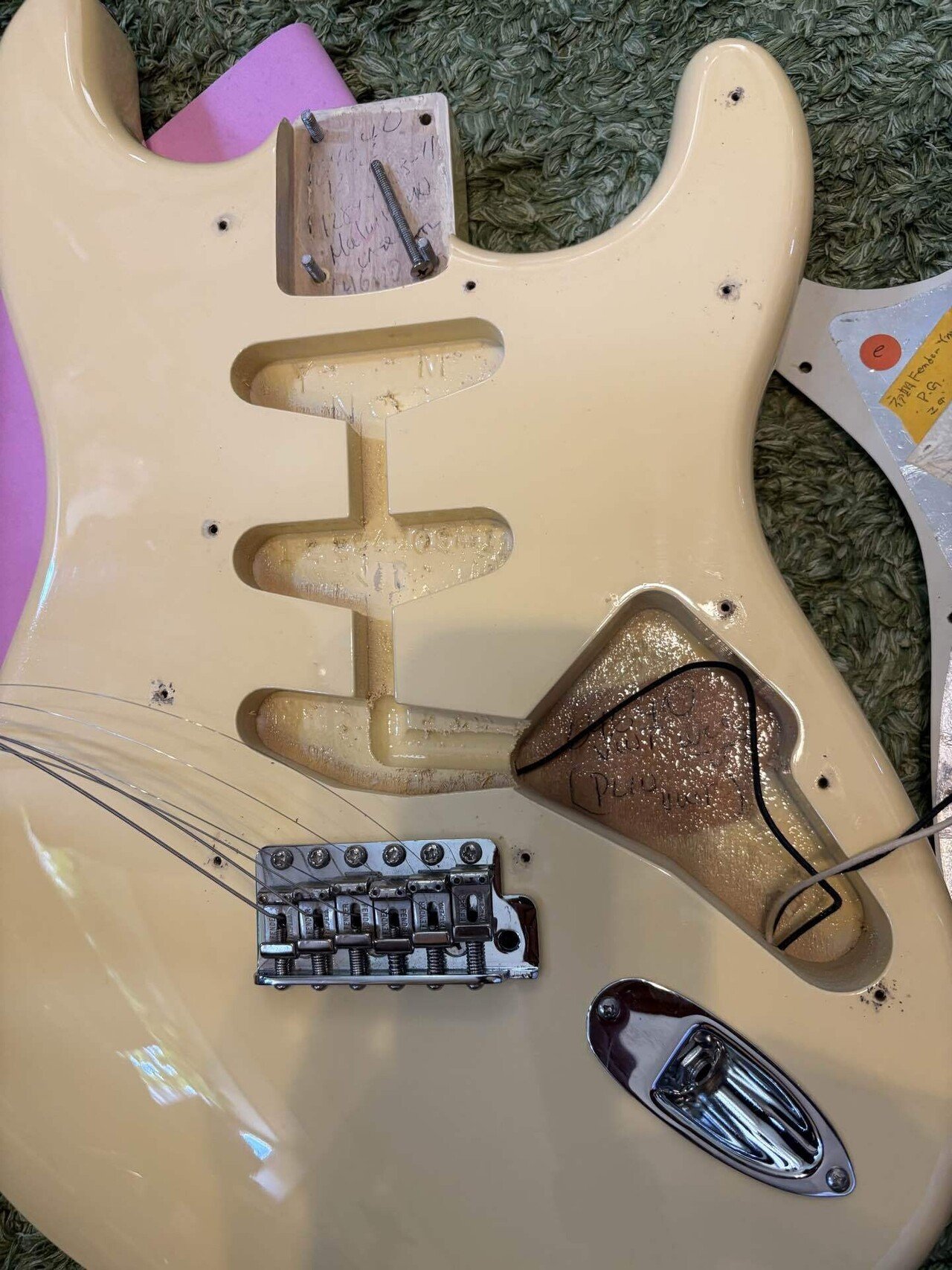 イングヴェイフェンダーカスタムショップモデルの解体