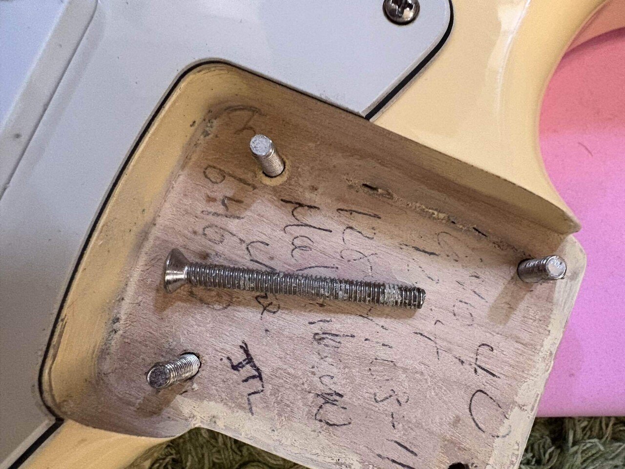 イングヴェイフェンダーカスタムショップモデルの解体、ピックアップHS