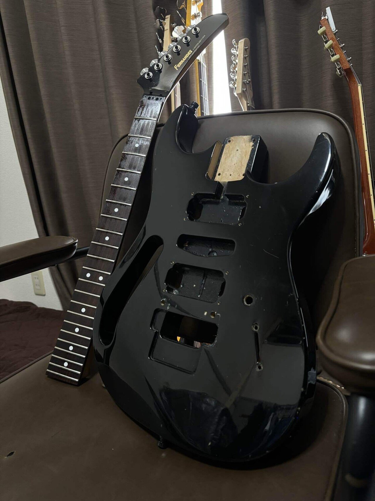 ☆ 部品交換してリニューアルしたFERNANDES ST Fernandesも集まっちゃいました。 - STP おやじ