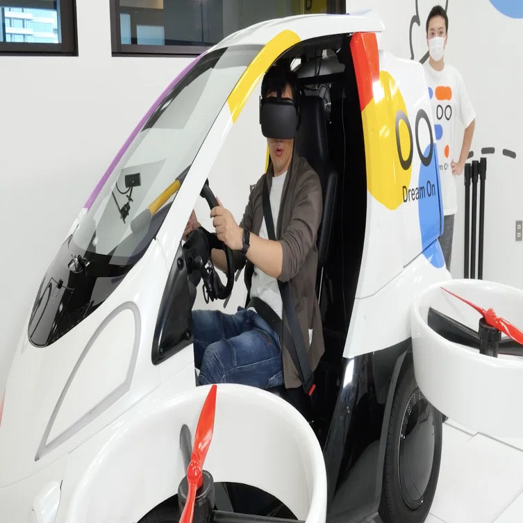FLEX Park 2025】 空飛ぶクルマが普及した2040年の未来都市にタイム