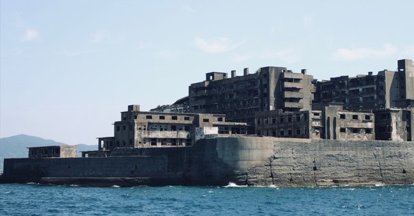 裁断済 軍艦島 : 眠りのなかの覚醒 515SVIufw9L._AC_SY200_QL15_.jpg