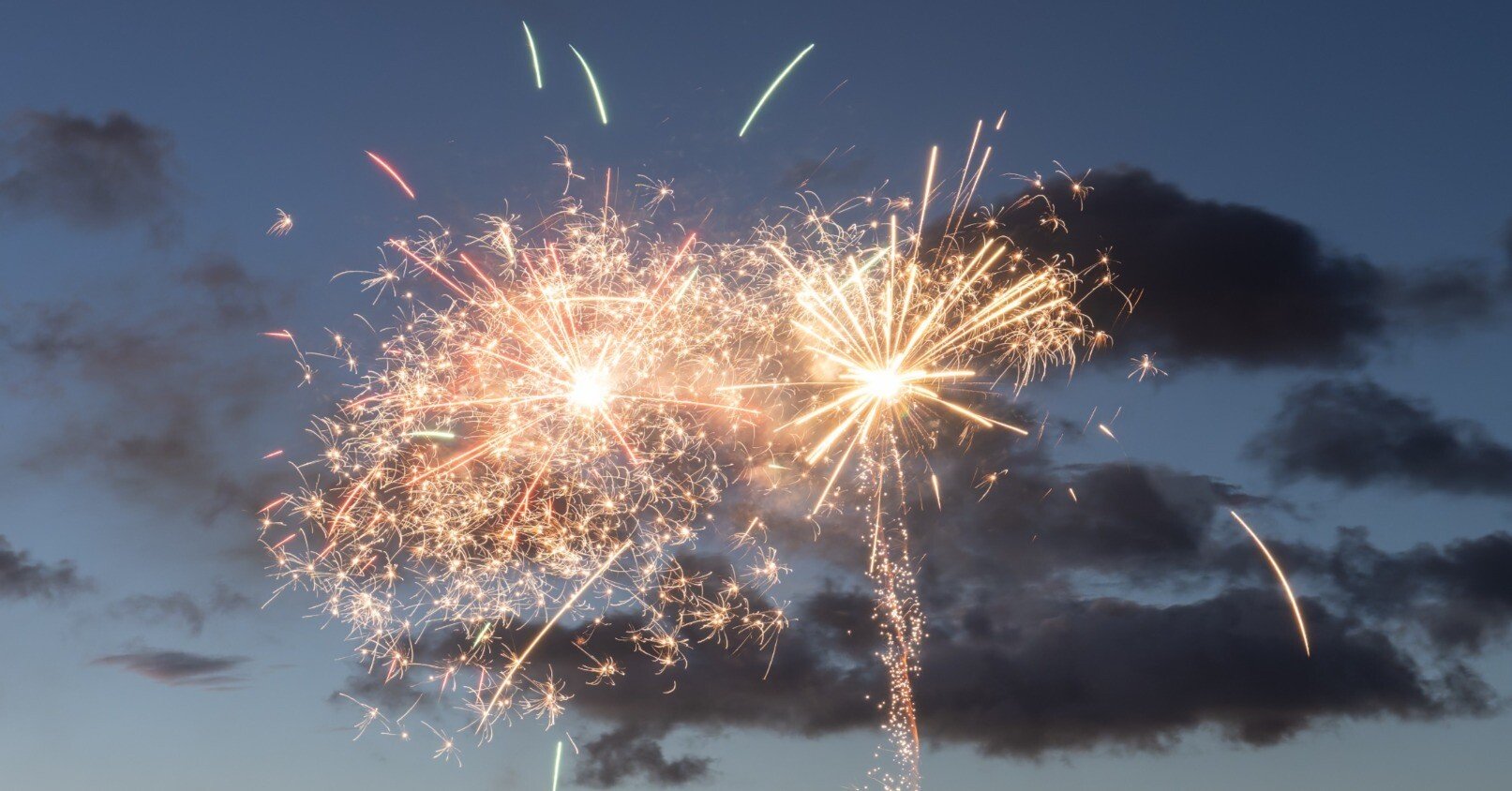 初めての花火撮影、撃沈と少しの満足｜makoto ·̮·̮