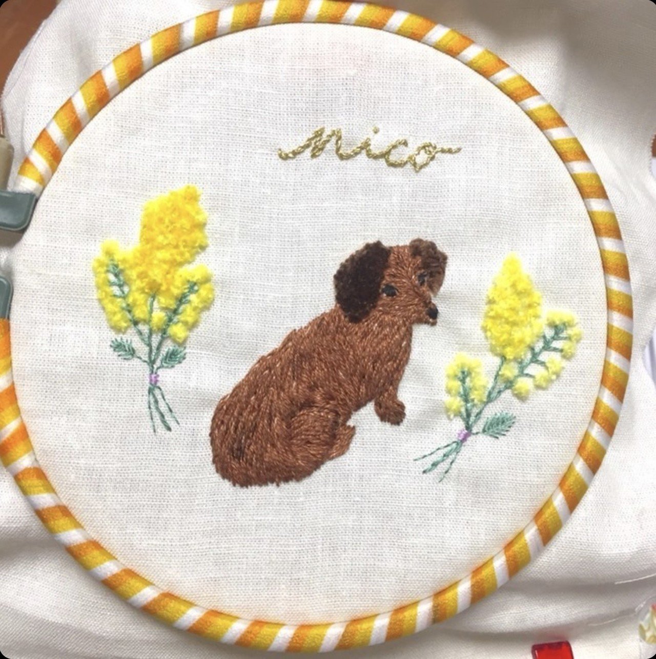 あ*き様 コヤンイサムチョン♡ミントブルーうさルミちゃんの薔薇ファーインド刺繍の 皆様のギャラリー~ミモザの花刺繍~｜Art Fiber Endo