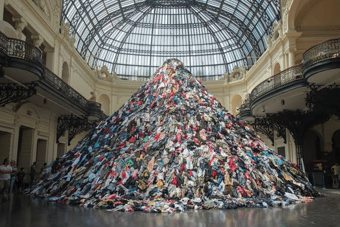 Christian Boltanski　クリスチャン・ボルタンスキー 名もなき記憶の気配｜語られない物語｜芝田真一