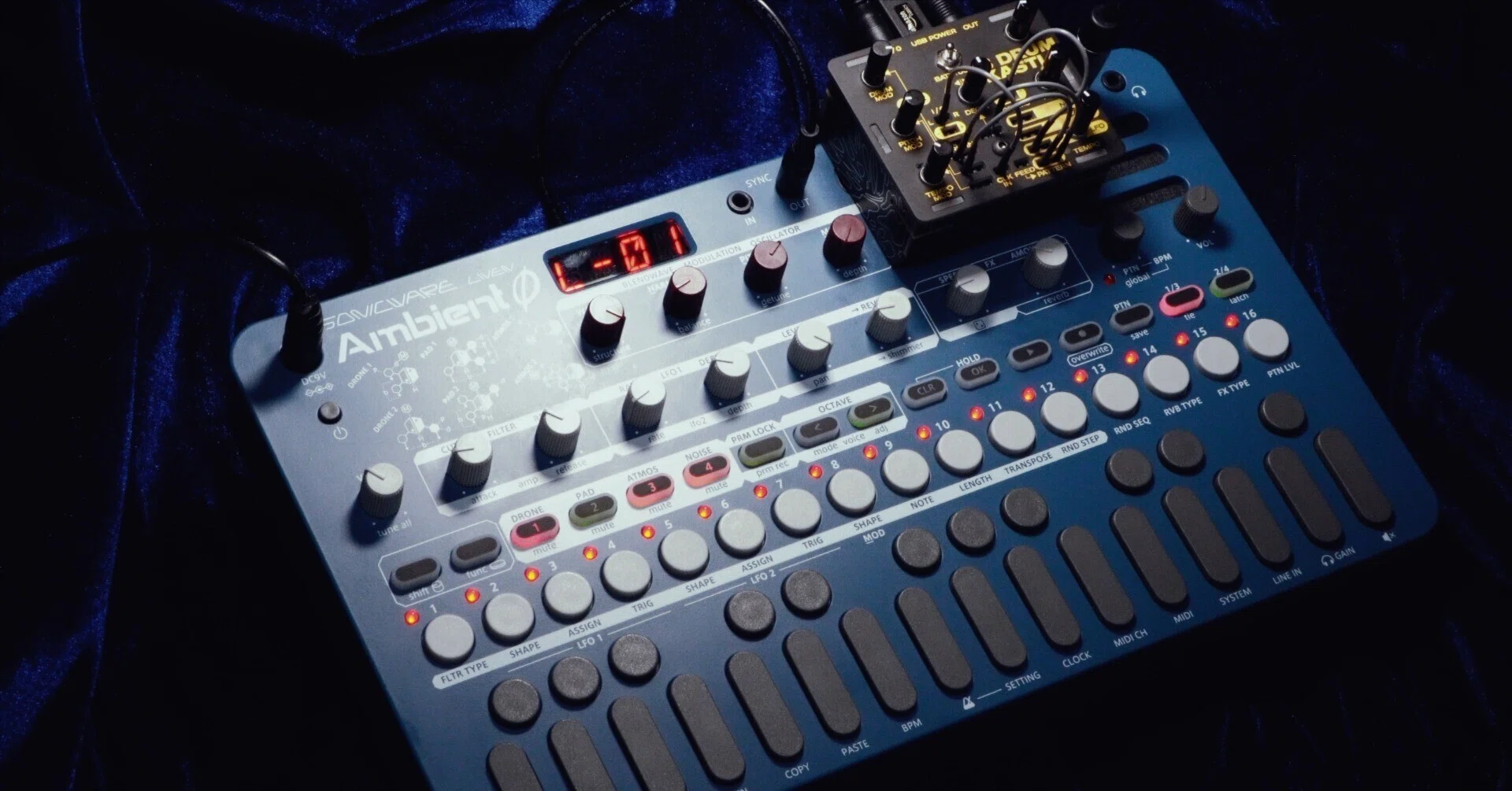 Bastl B Drum Kastle モジュラーシンセサイザー Bastl Kastle Drum – Discover rhythm on a tiny patchable groovebox