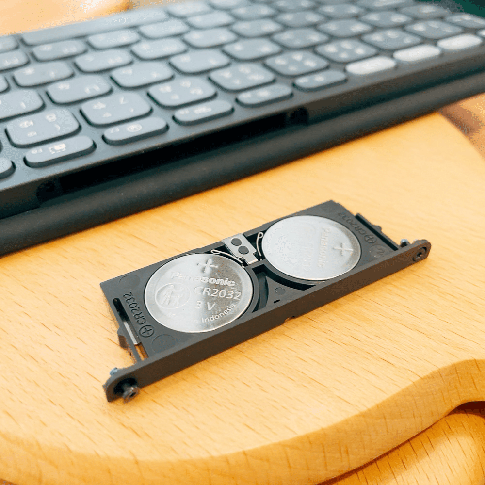 Logicool KEYS TO GO 2電池交換｜齋藤健二