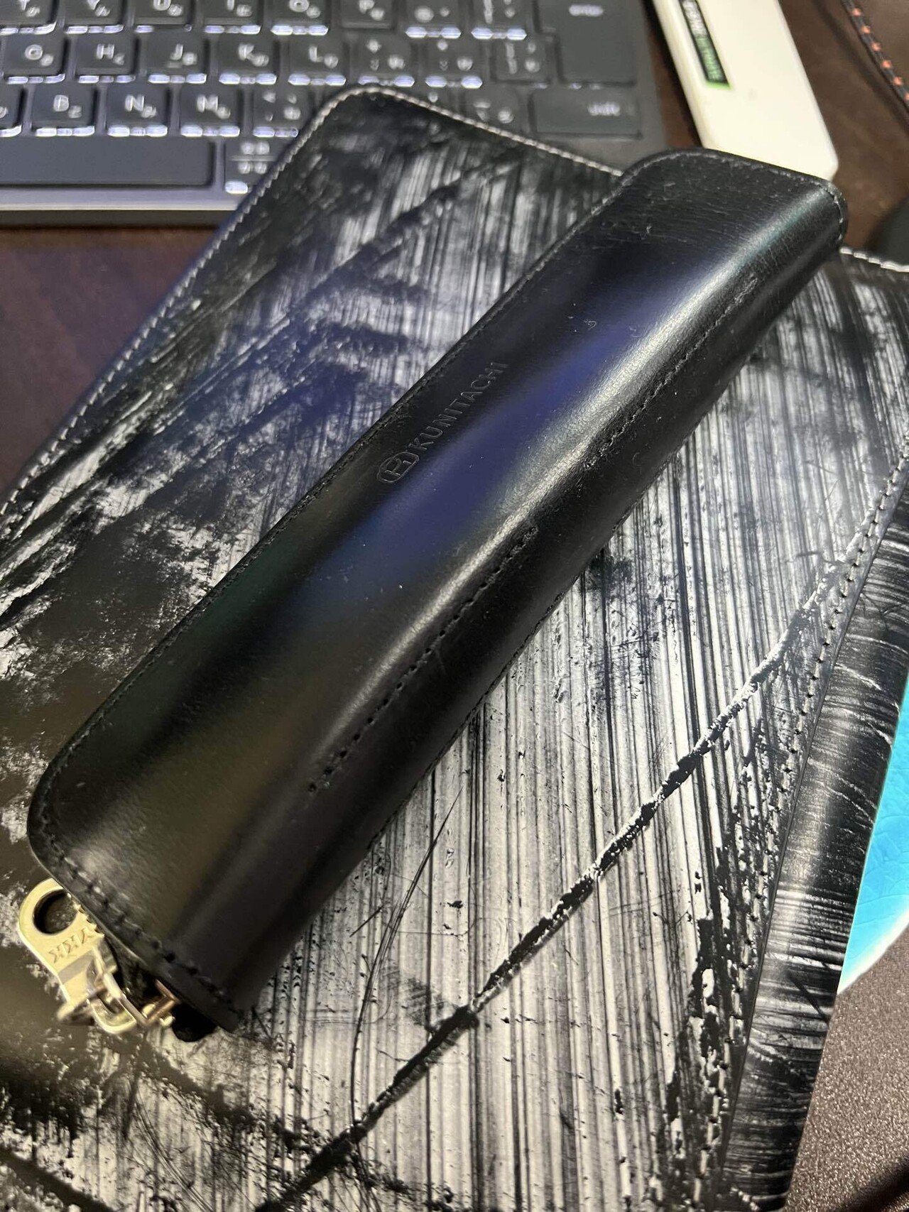国立商店　iPadmini フラップカバーケース　英国ブライドルレザー 職人が作るレザースリーブ 13インチiPad Pro/Air用 – 国立商店