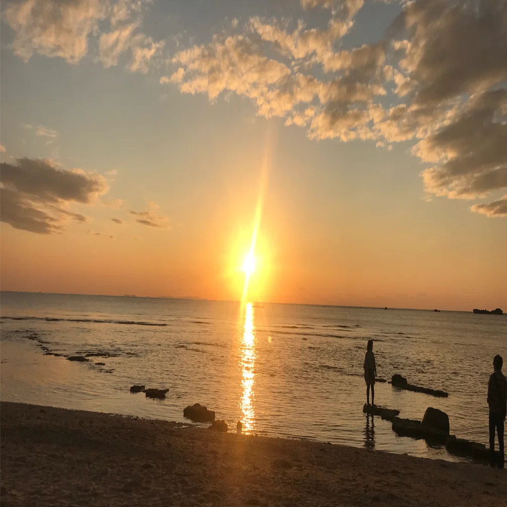 夕日に泣かされたあの日｜あなたの沖縄｜コラムプロジェクト