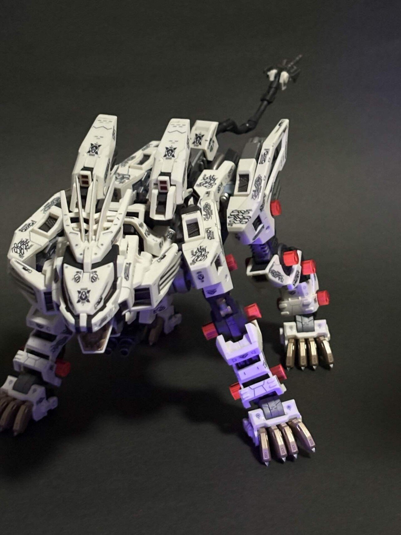 コトブキヤ ゾイド HMM ライガーゼロをフレーム塗装を重点的に仕上げる