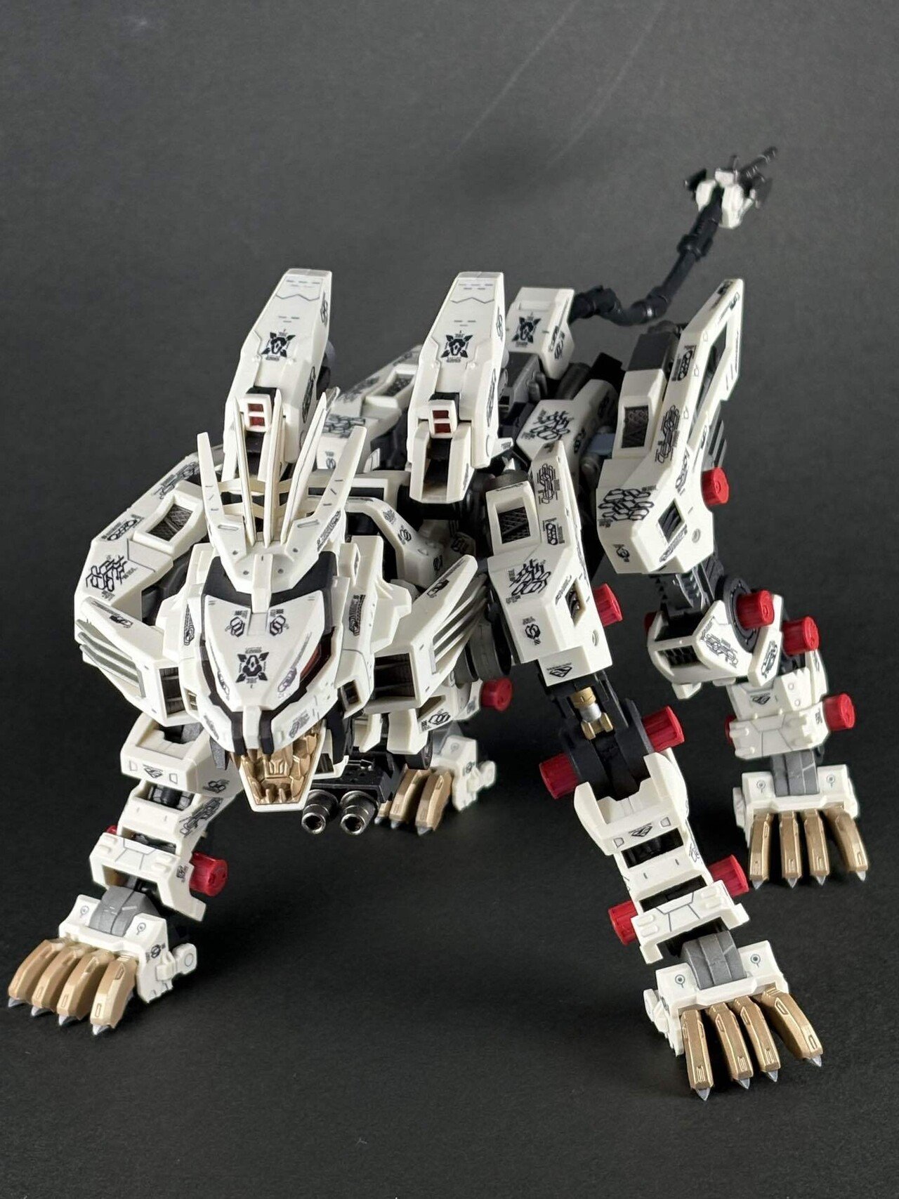 コトブキヤ ゾイド HMM ライガーゼロをフレーム塗装を重点的に仕上げる