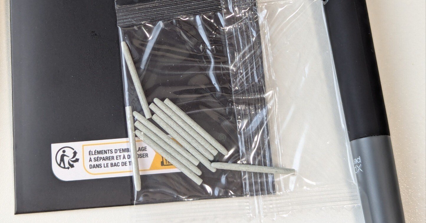 XPPen Artist 22 Plusのペンが滑りまくるのでフェルト芯に交換した