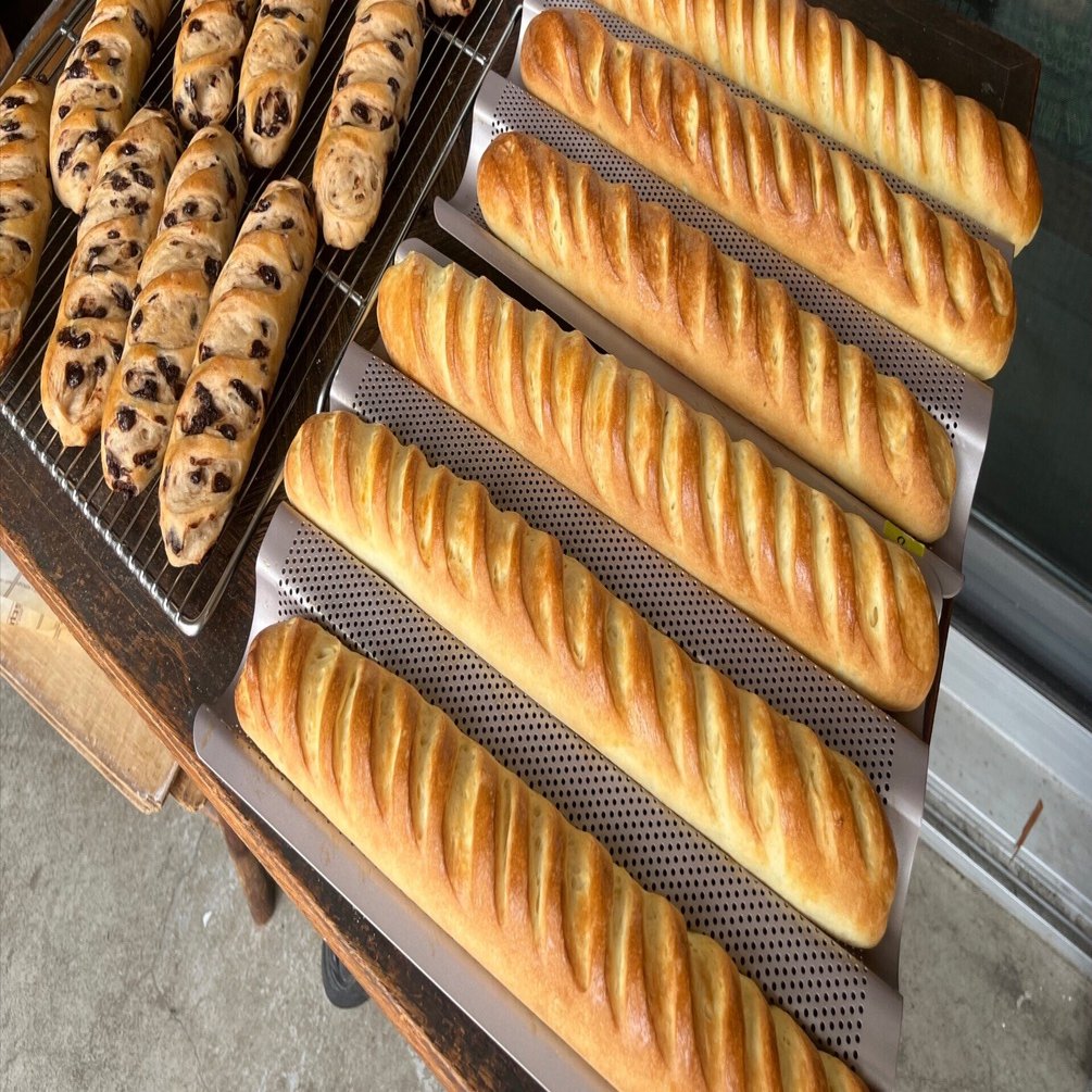 フランスパンの歴史とパンの価格と税金｜Tomomi Okamoto