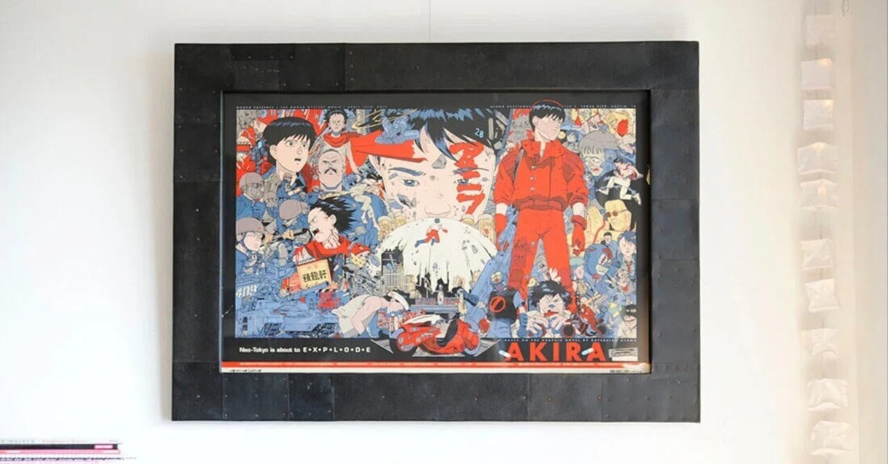 映画 「AKIRA」のための廃墟をイメージした、他店ではできない額装 