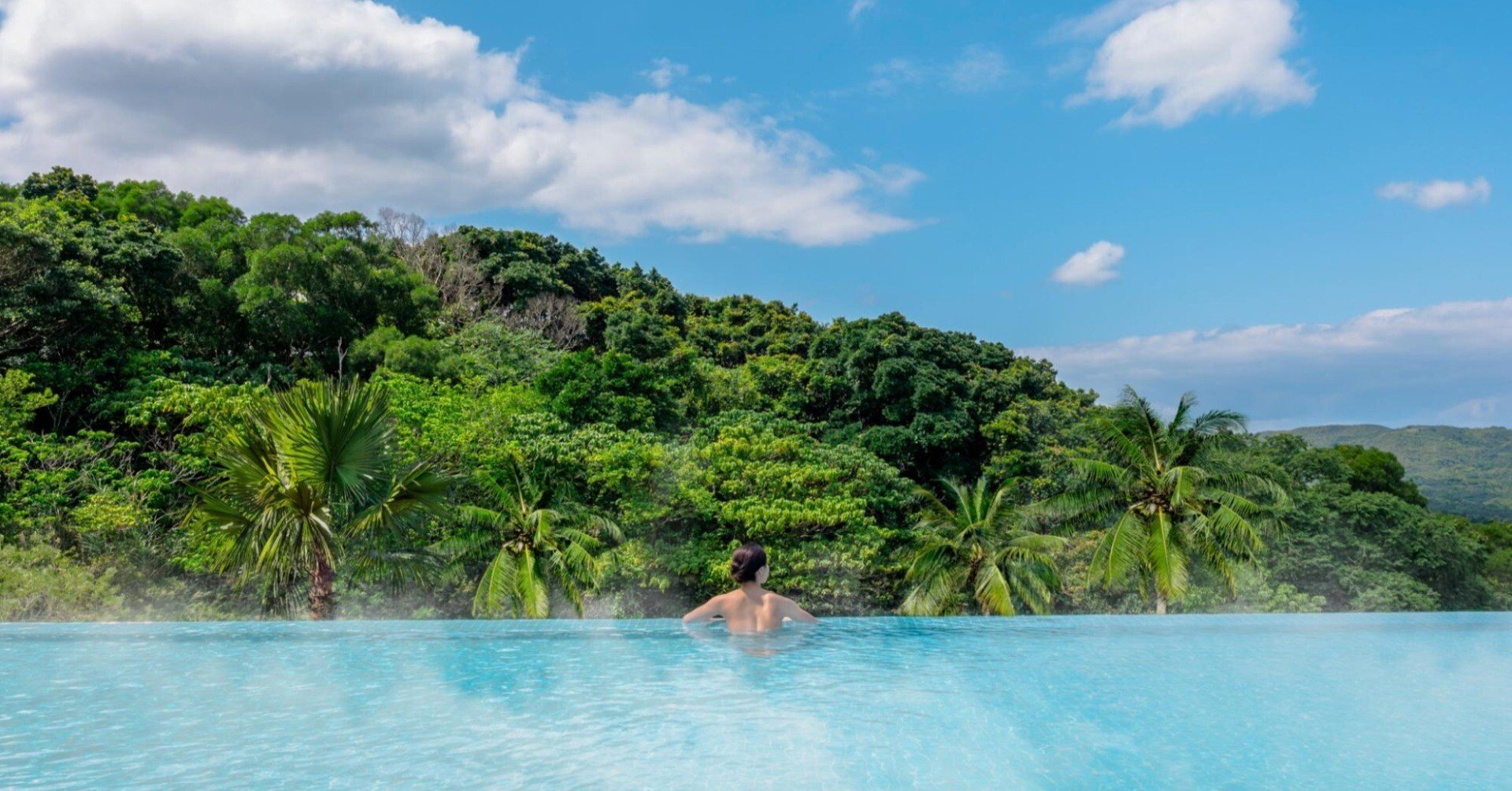 世界最大のインフィニティ風呂でととのう！「ジャングリア沖縄」を満喫