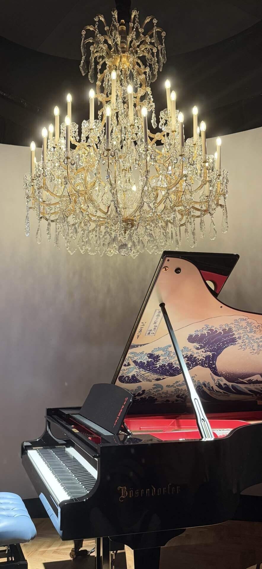 EXPO 2025 『オーストリア共和国』 軽やかに踊る五線譜が