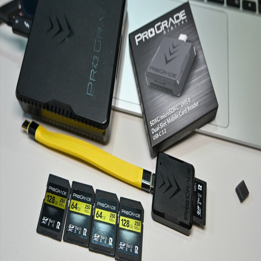 【美品】ProGrade Digital カードリーダーType B/SD ProGrade Digital、CFexpress Type B/SDダブルスロットカード