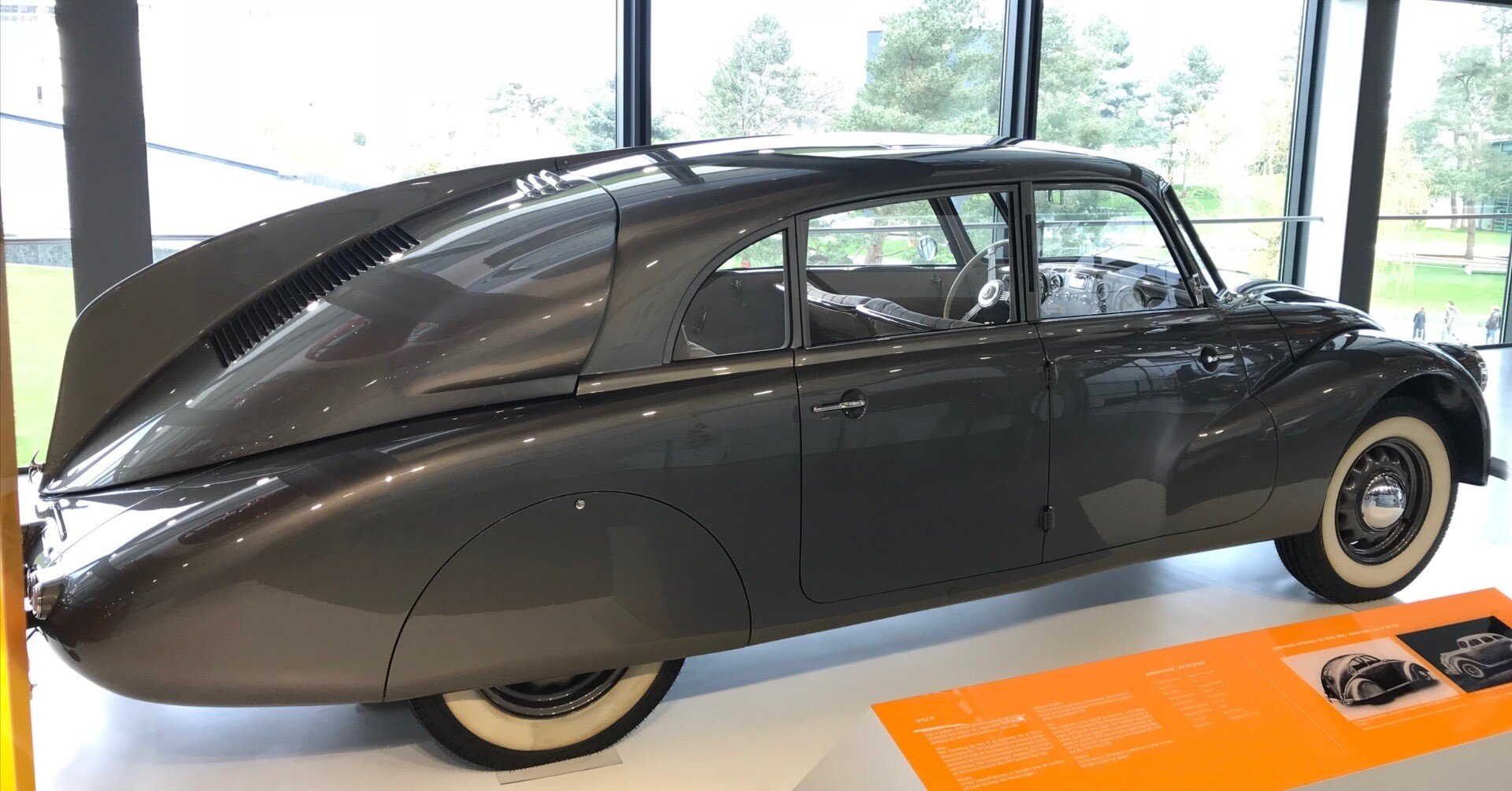 空冷V8をリアに！ 超個性派タトラT87と大阪万博に来たT603｜金子浩久書店