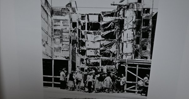 Ａ・ワイダ抵抗三部作『世代』『地下水道』『灰とダイヤモンド』英語解説書RC【1】 灰とダイヤモンド』 旅の友・シネマ編 (25) - 港町の