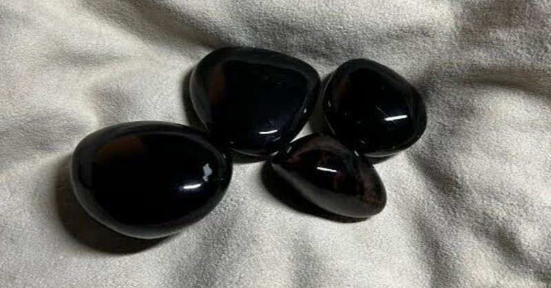 黒曜石（十勝石）を手で磨く - ダイヤモンド｜Monkichi｜note