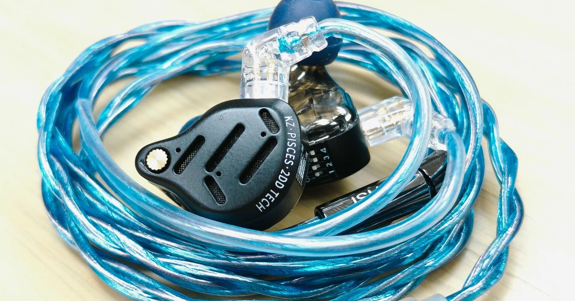 これは 『令和版 ZSTx』 なのか？ KZ Pisces｜あら50りっぷ