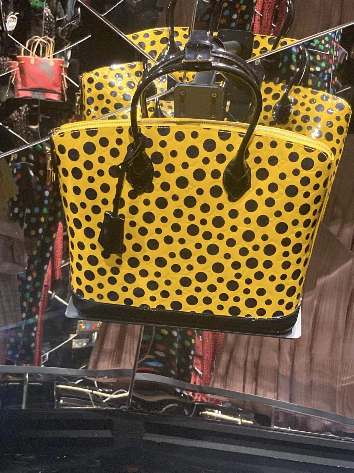 おでかけ】LOUIS VUITTON VISIONARY JOURNEYS @中之島美術館｜ハル?