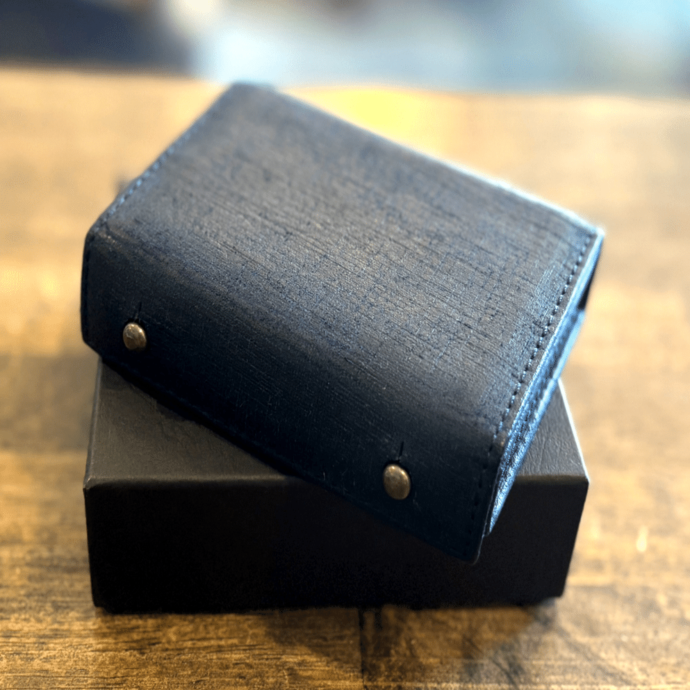 エムピウ ミッレフォッリエ2 P25 クアドレッティ ネイビーの経年変化