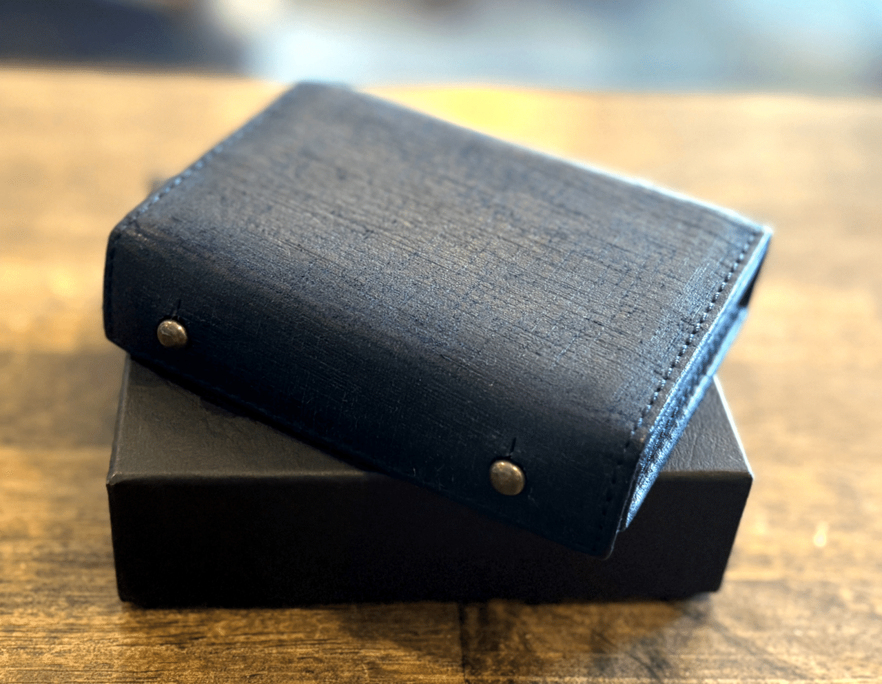 エムピウ ミッレフォッリエ2 P25 クアドレッティ ネイビーの経年変化 エムピウ ミッレフォッリエ2 P25 クアドレッティ ネイビーの経年変化