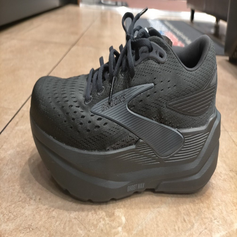 ブルックス ゴーストマックス3 試着レビュー｜よんはち（ブログ名
