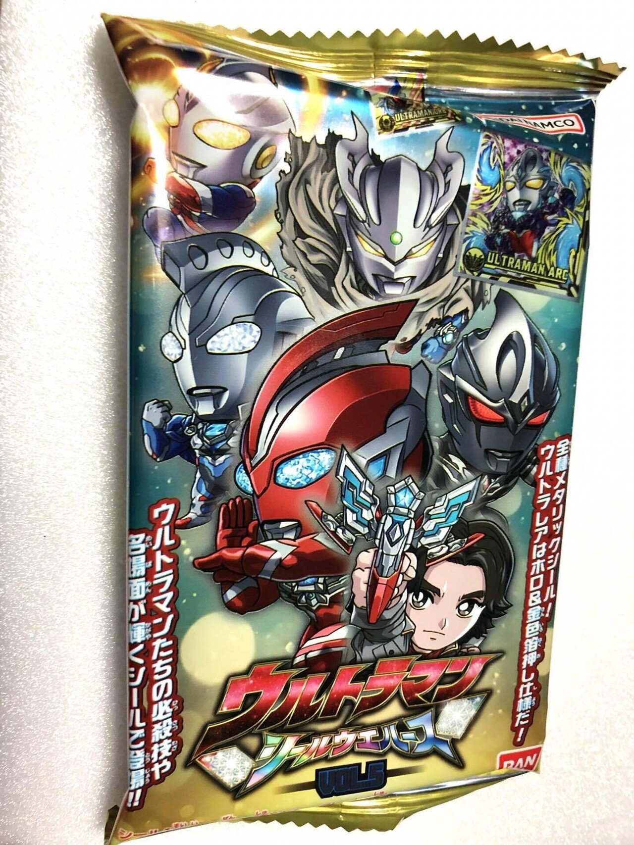 コンプリート　32種　ウルトラマン　シール　ウエハース　Vol.5 ウルトラマンシールウエハース vol.5｜発売日：2025年8月11日