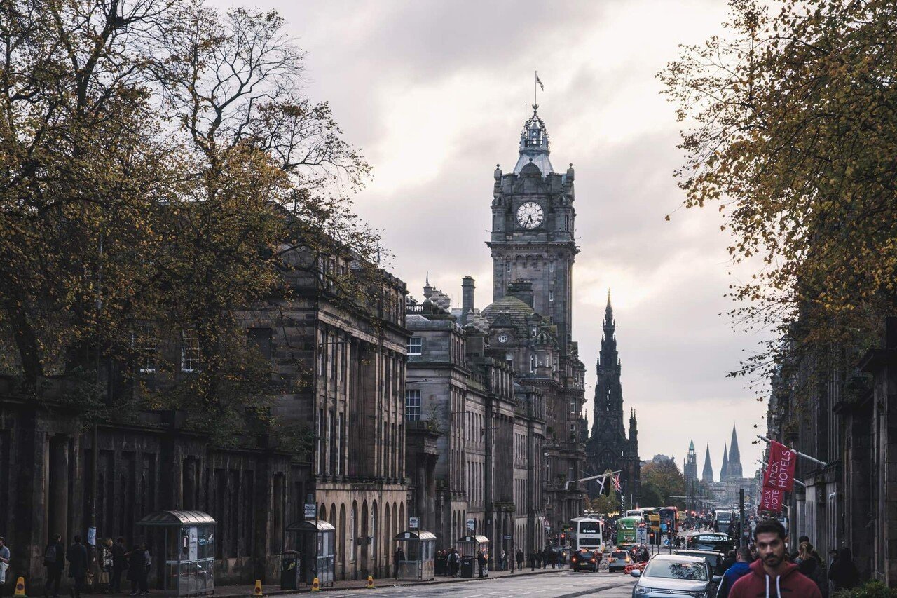 人生初の海外旅行で見た世界】#22🇬🇧🏴󠁧󠁢󠁳󠁣󠁴󠁿 古都の夜を歩く