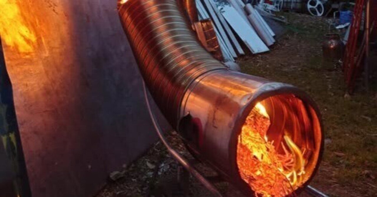 趣味のロケットストーブ #11】炎を吹き上げるしゃちほこ型焚き火台