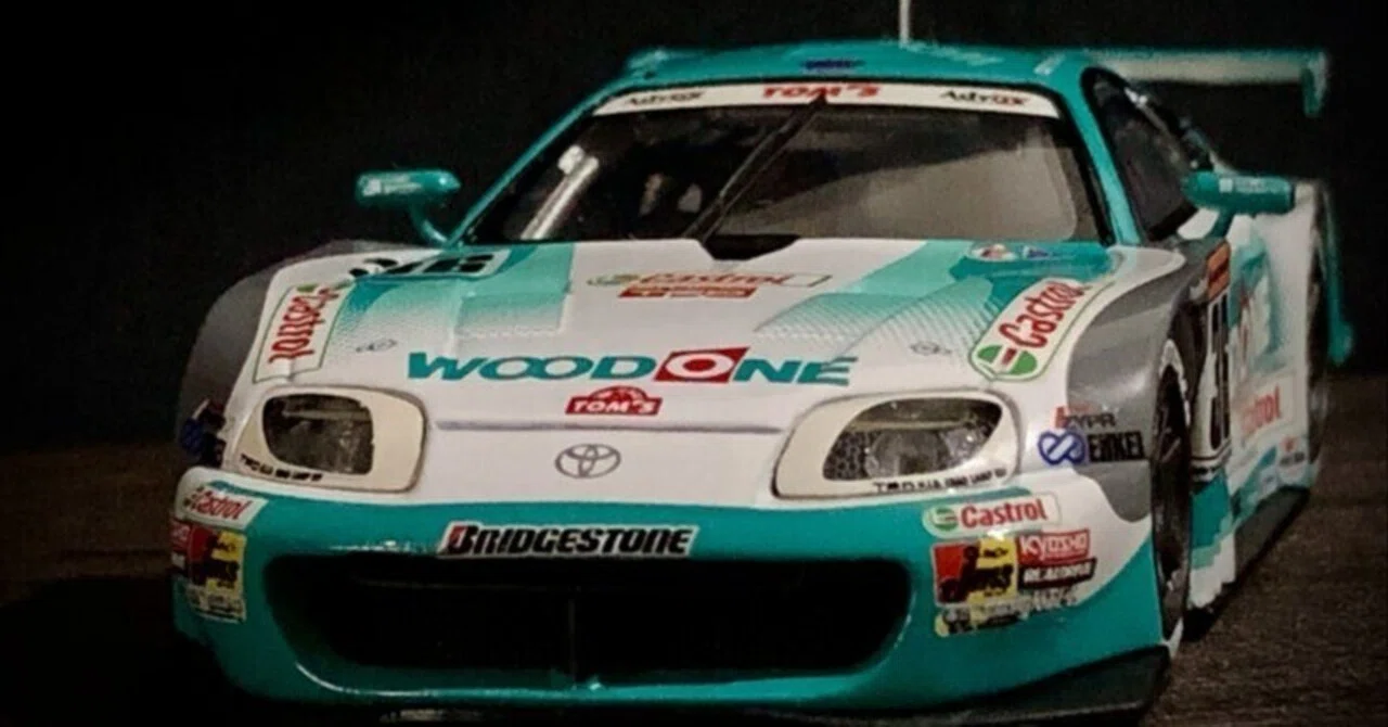 保護ケース付 希少 エブロ カストロールトムススープラ 2001 SUPRA