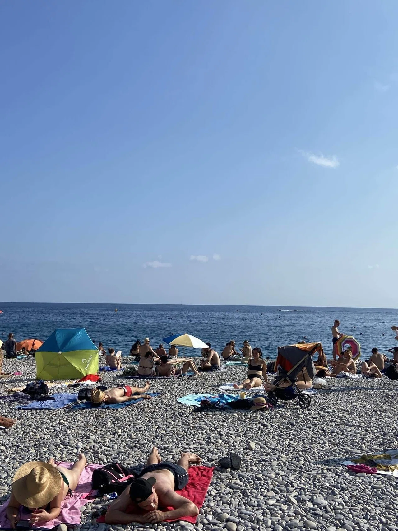 コートダジュール ニースの海岸へ🇫🇷南フランス3日目｜アラカンとZの