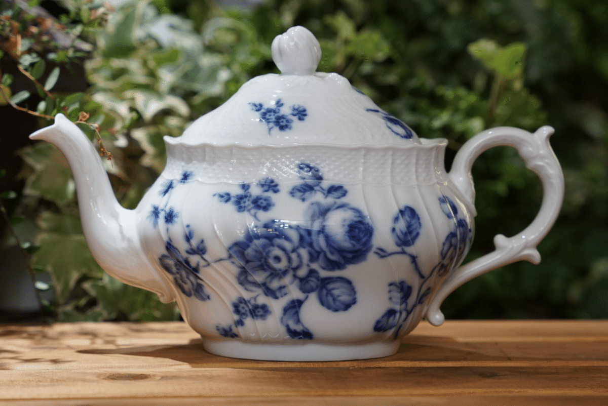 リチャードジノリ ローズブルー｜青いバラのティーポット｜上品な