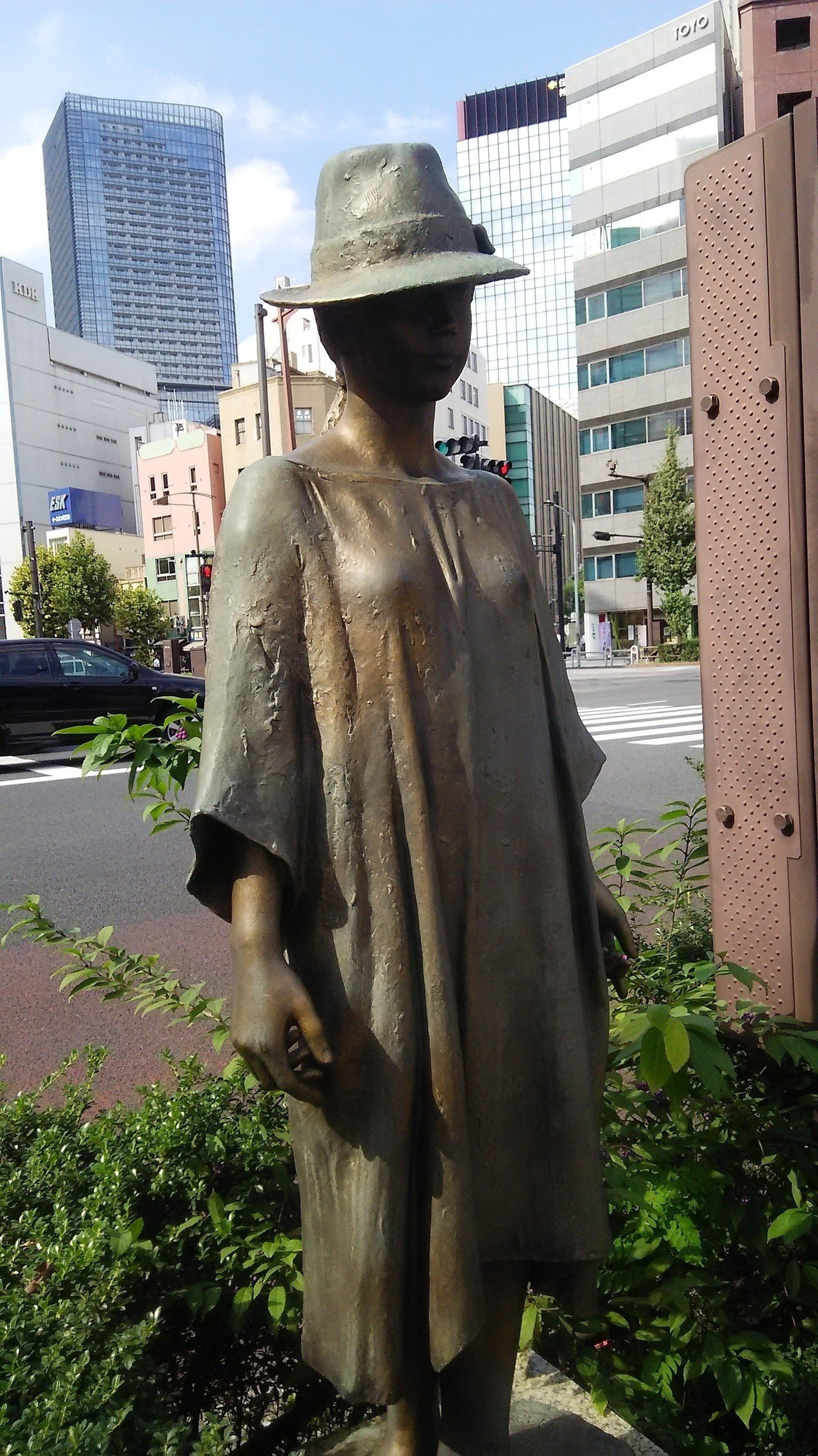 女神像，真鍮製，工藝美術品，高63cm，重9000克。
