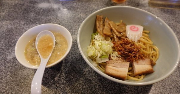 油そば MEN in EZO SUSUKINO: まさに至高！にんにくのパンチがきいた